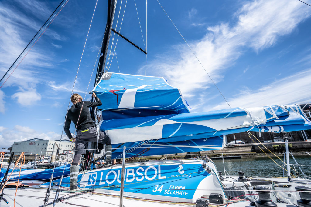 Fabien Delahaye sur le voilier Laboratoires Gilbert