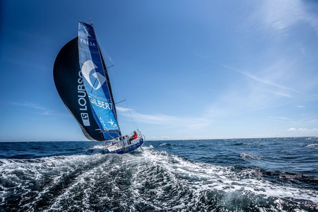 Fabien Delahaye sur le voilier Laboratoires Gilbert