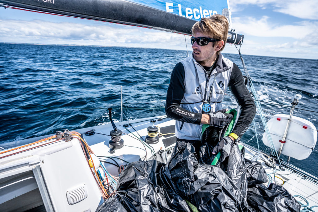 Fabien Delahaye sur le voilier Laboratoires Gilbert