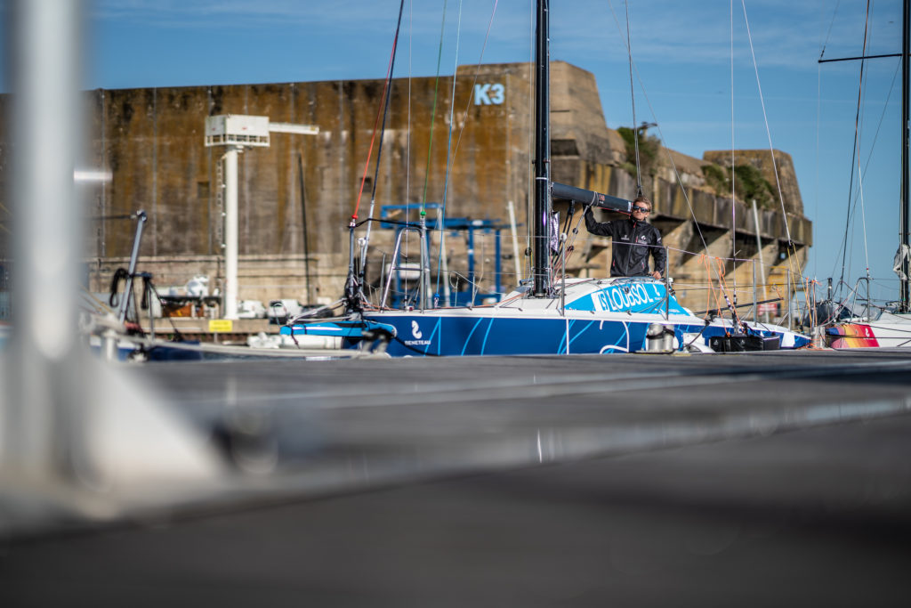 Fabien Delahaye sur le voilier Laboratoires Gilbert