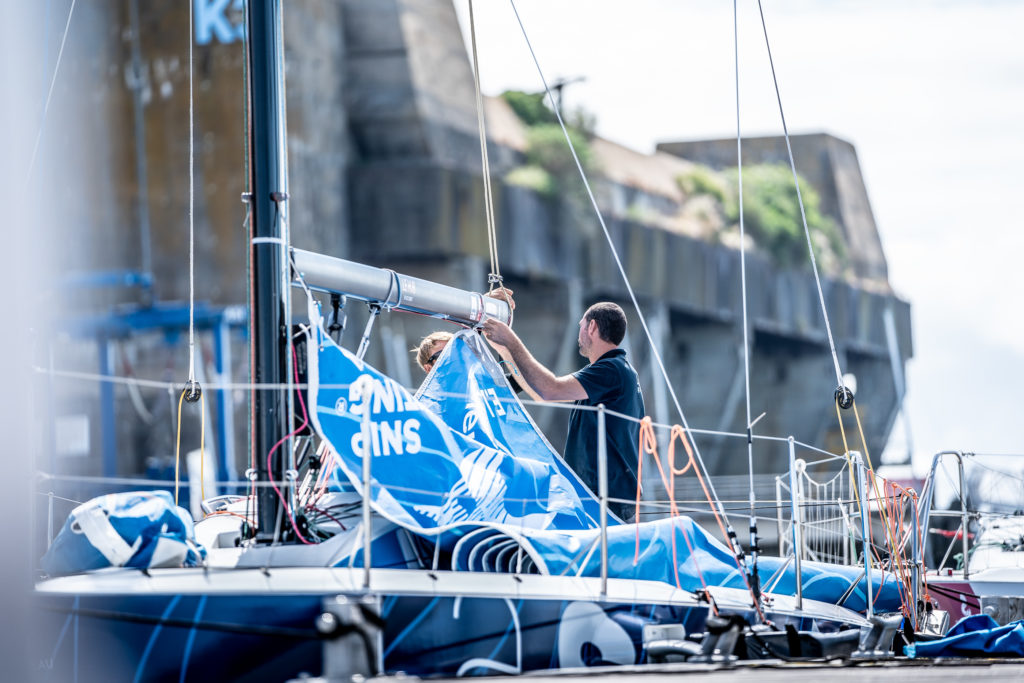 Fabien Delahaye sur le voilier Laboratoires Gilbert