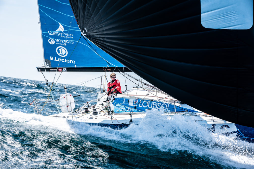 Fabien Delahaye sur le voilier Laboratoires Gilbert