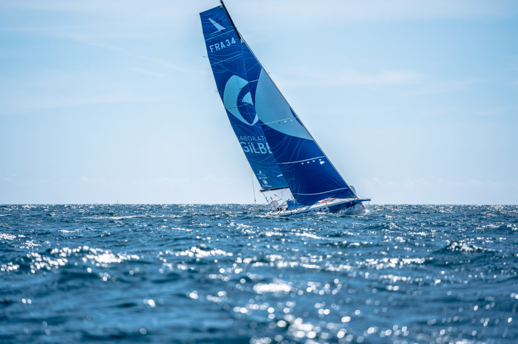 Fabien Delahaye sur le voilier Laboratoires Gilbert