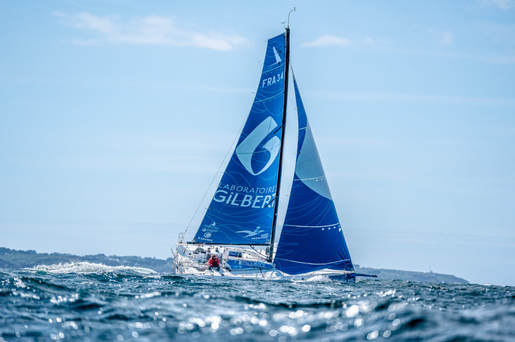 Fabien Delahaye sur le voilier Laboratoires Gilbert