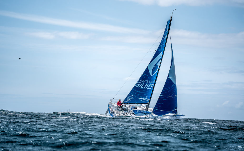 Fabien Delahaye sur le voilier Laboratoires Gilbert