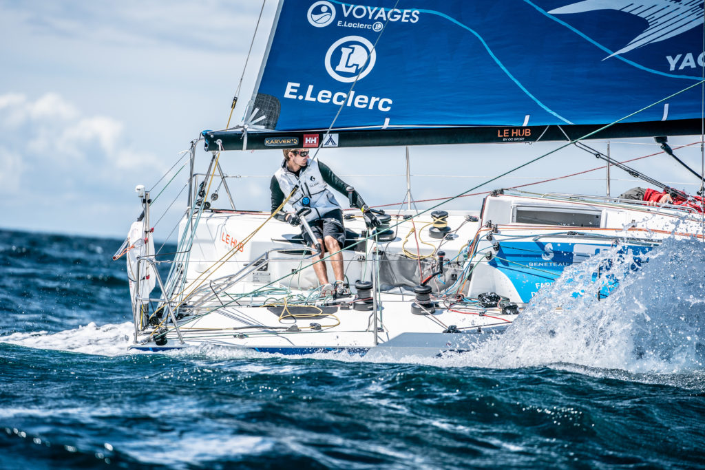 Fabien Delahaye sur le voilier Laboratoires Gilbert