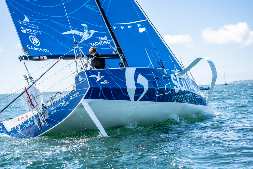 Fabien Delahaye sur le voilier Laboratoires Gilbert