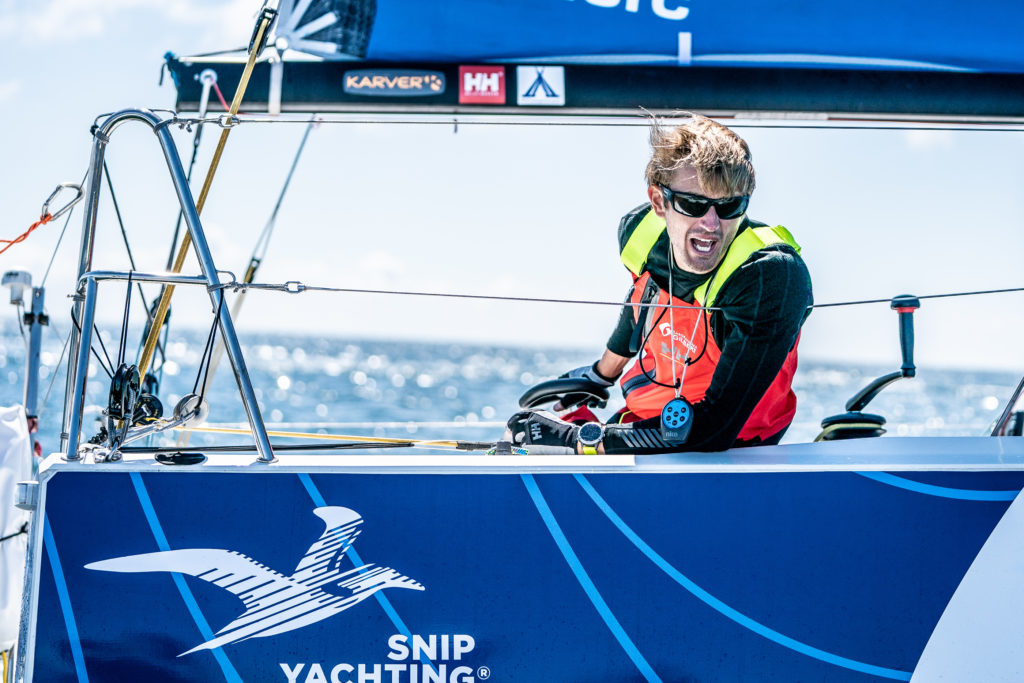 Fabien Delahaye sur le voilier Laboratoires Gilbert