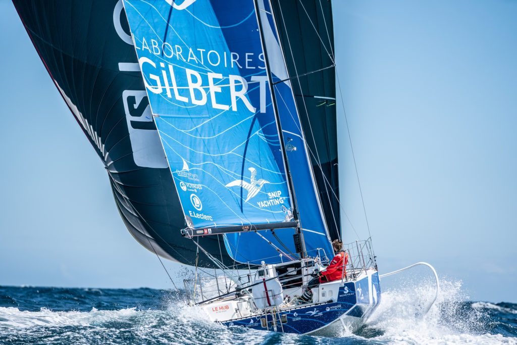 Fabien Delahaye sur le voilier Laboratoires Gilbert