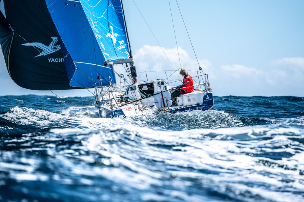 Fabien Delahaye sur le voilier Laboratoires Gilbert